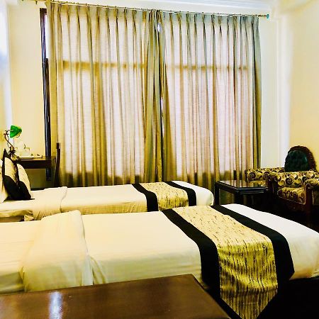 Regale Inn Ню Делхи Екстериор снимка
