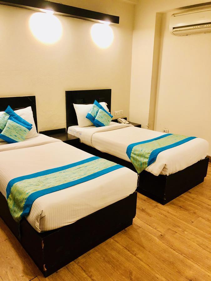 Regale Inn Ню Делхи Екстериор снимка