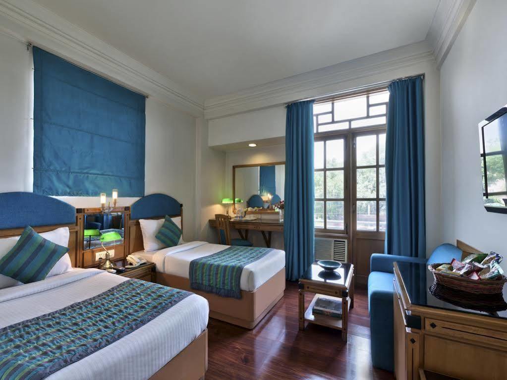 Regale Inn Ню Делхи Екстериор снимка
